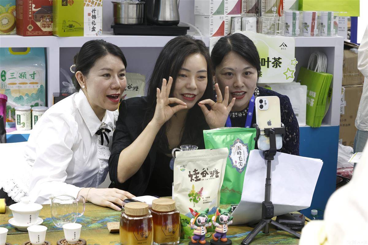 v棋牌是什么币种